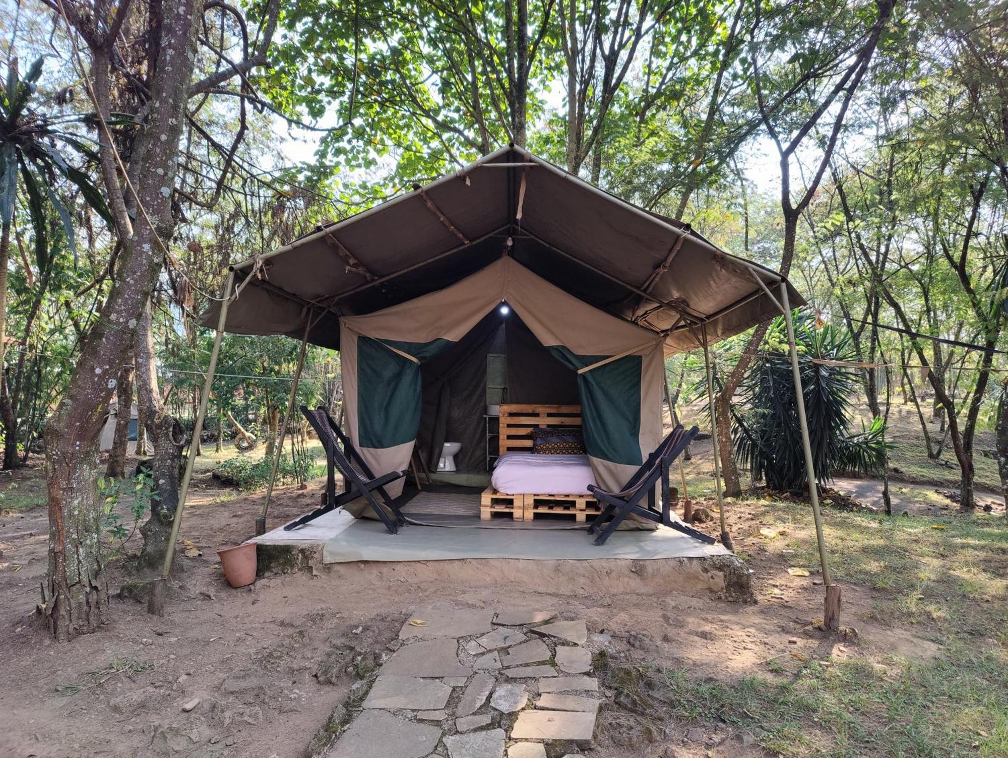 Red Rocks Rwanda - Campsite & Guesthouse Nyakinama Kültér fotó