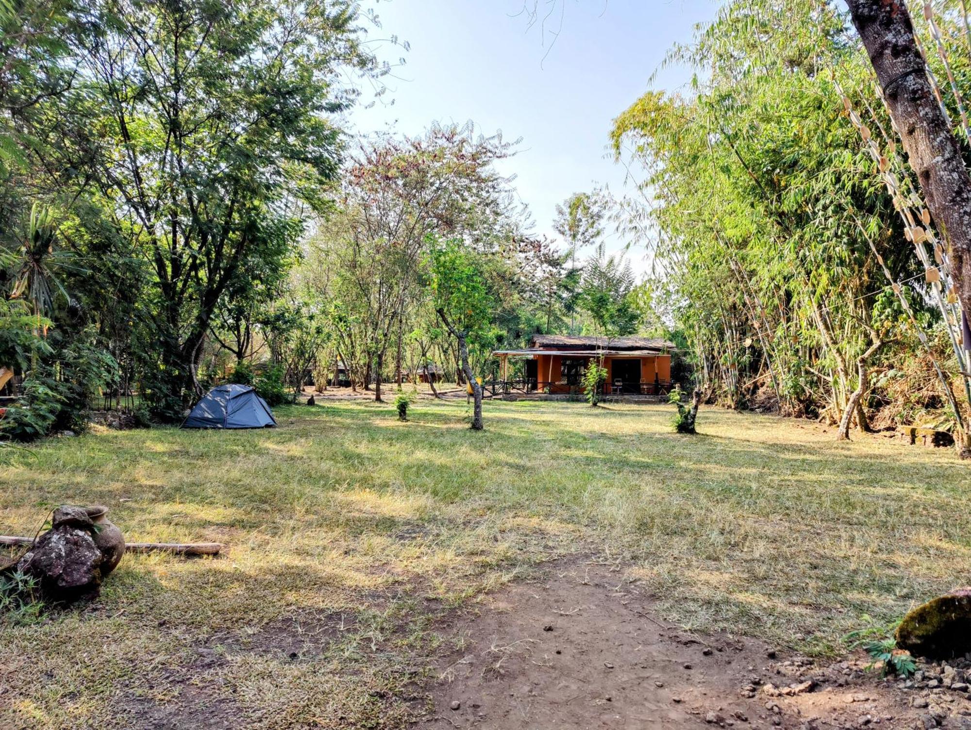 Red Rocks Rwanda - Campsite & Guesthouse Nyakinama Kültér fotó